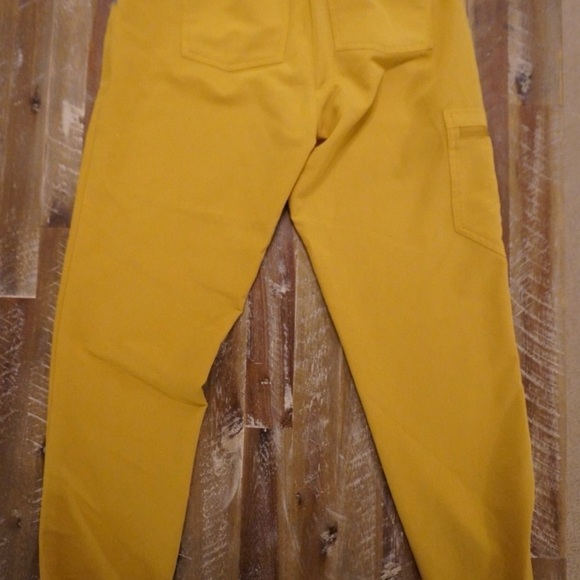 Figs Women’s RARE FIND Mustard Yellow Scrub Set. XS. - Picture 6 of 10